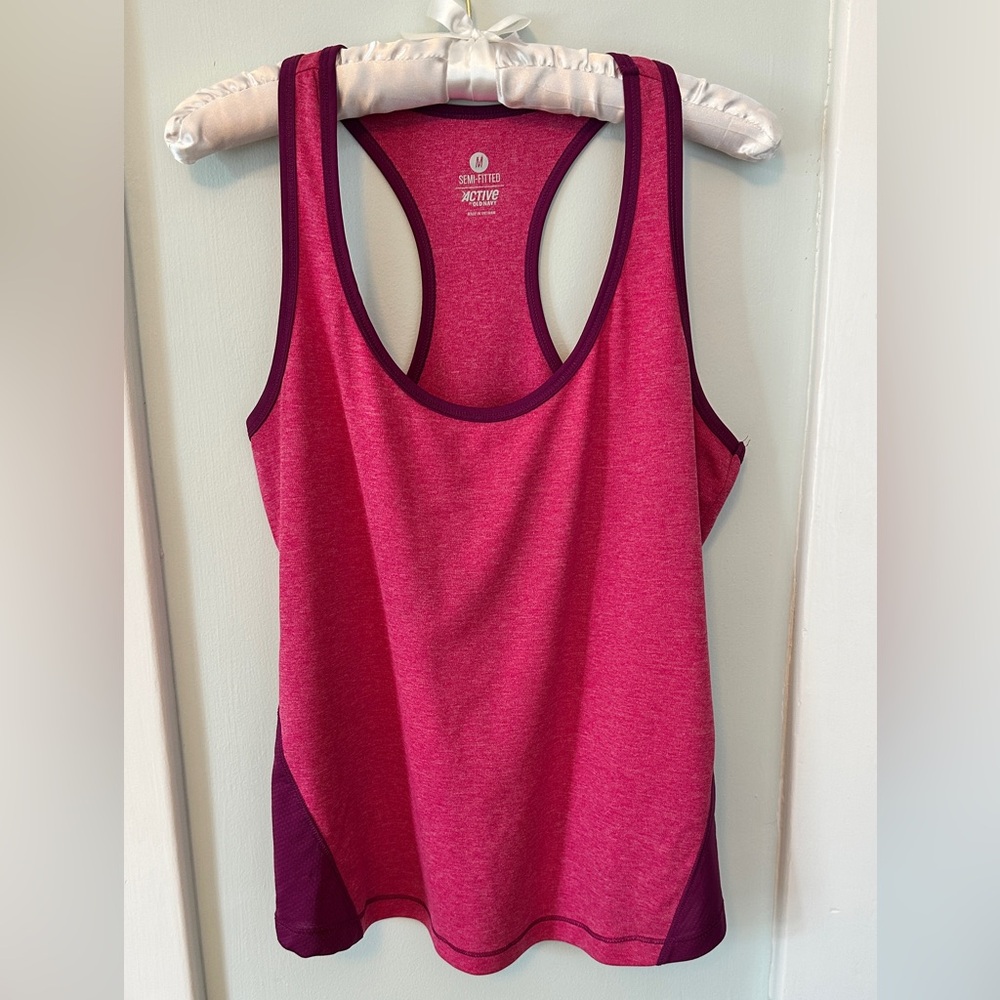 Active by Old Navy brand, racerback workout top, women’s medium.